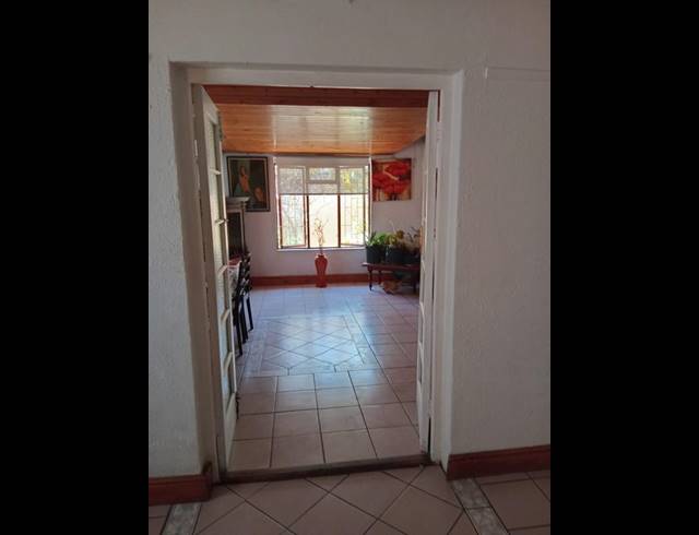 3 BEDROOM HOUSE FOR SALE IN KENWYN